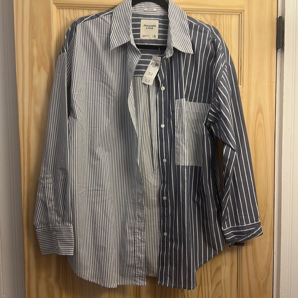 NWT Abercrombie Women’s oversized button up shirt
